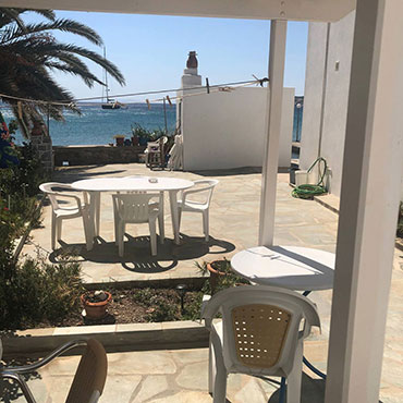 Double studio - Cour au bord de la mer